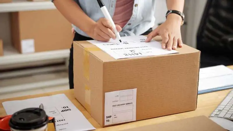 come modificare indirizzo spedizione amazon